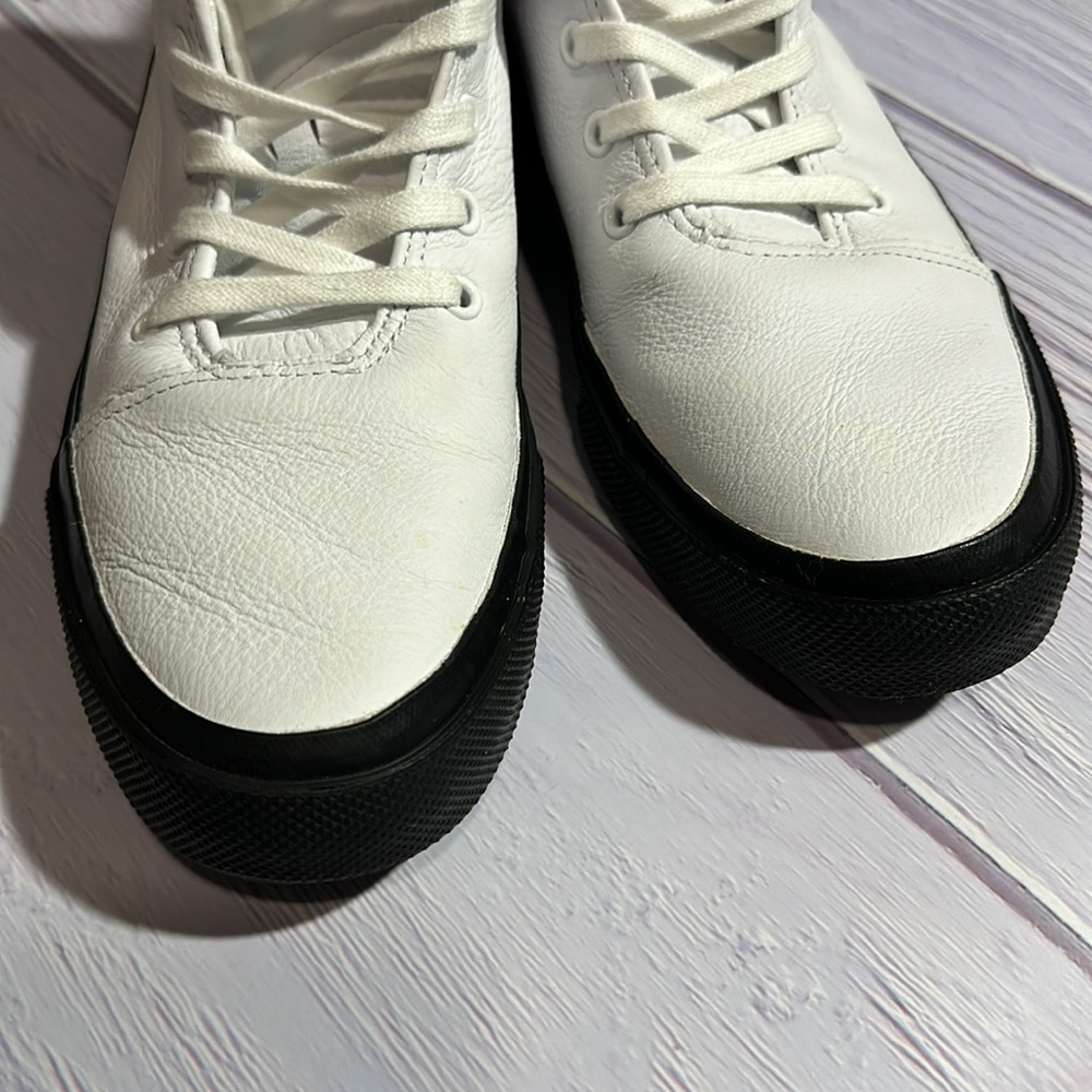 Converse - Picture 5 of 8